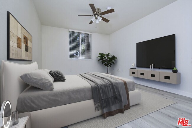 Building Photo - 4501 Cedros Ave