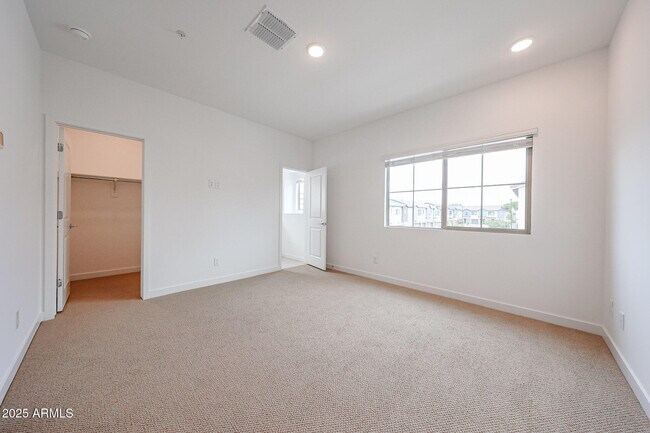 Building Photo - 2837 W Eagle Talon Trail