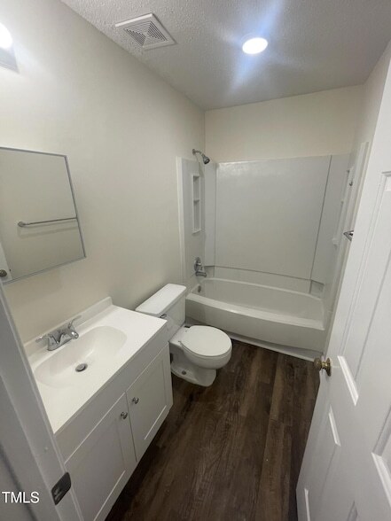 Building Photo - 3603 Helix Ct