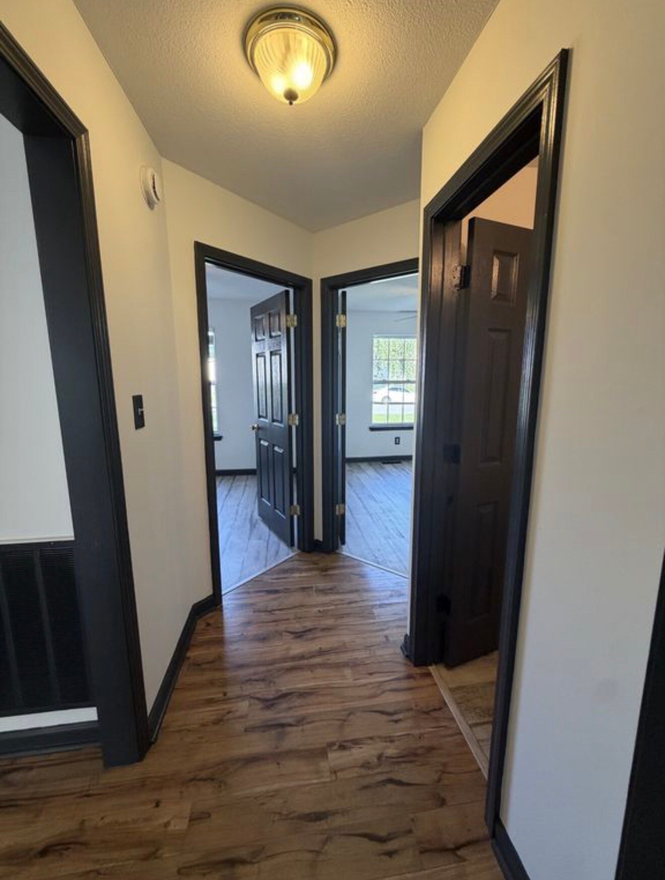 Building Photo - 3531 Sandpiper Dr
