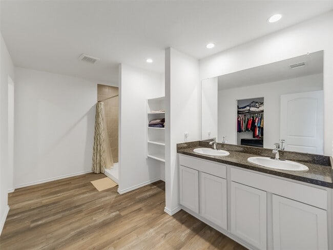 Building Photo - 40422 Basalt Elm Rd