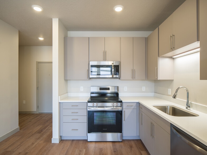 Building Photo - The Howick