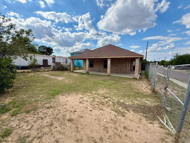 Building Photo - 2019 Cross St
