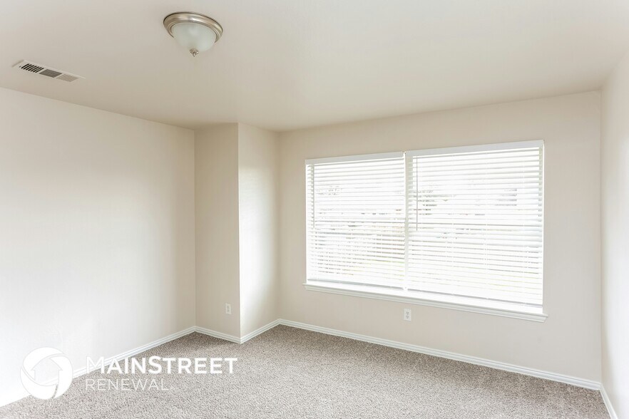 Building Photo - 532 Pinnacle Dr