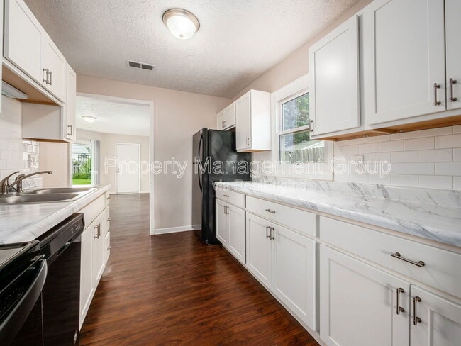 Building Photo - 4508 St Margaret Ln