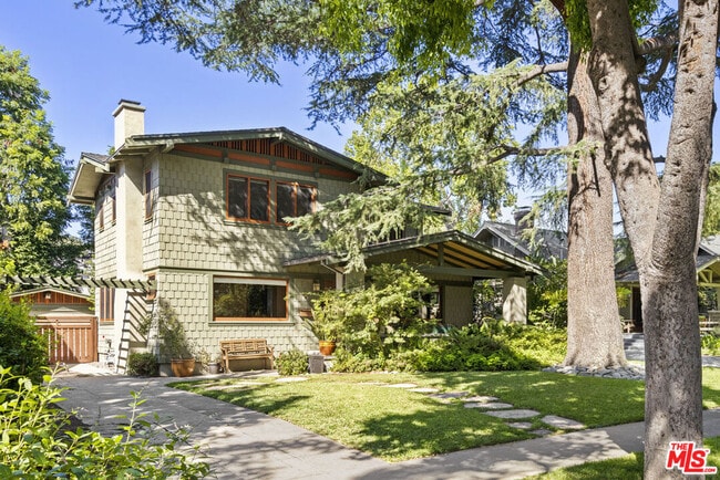 Primary Photo - 737 N Michigan Ave