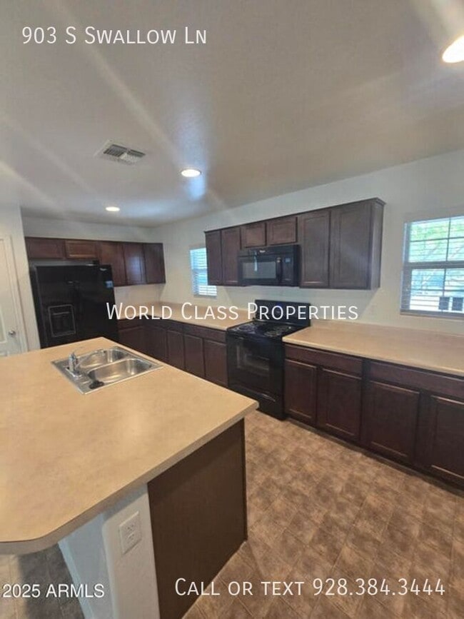 Building Photo - 903 S Swallow Ln