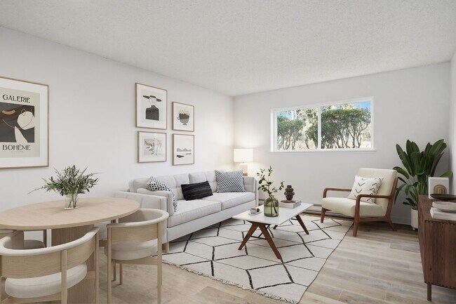 Interior Photo - Mozaic