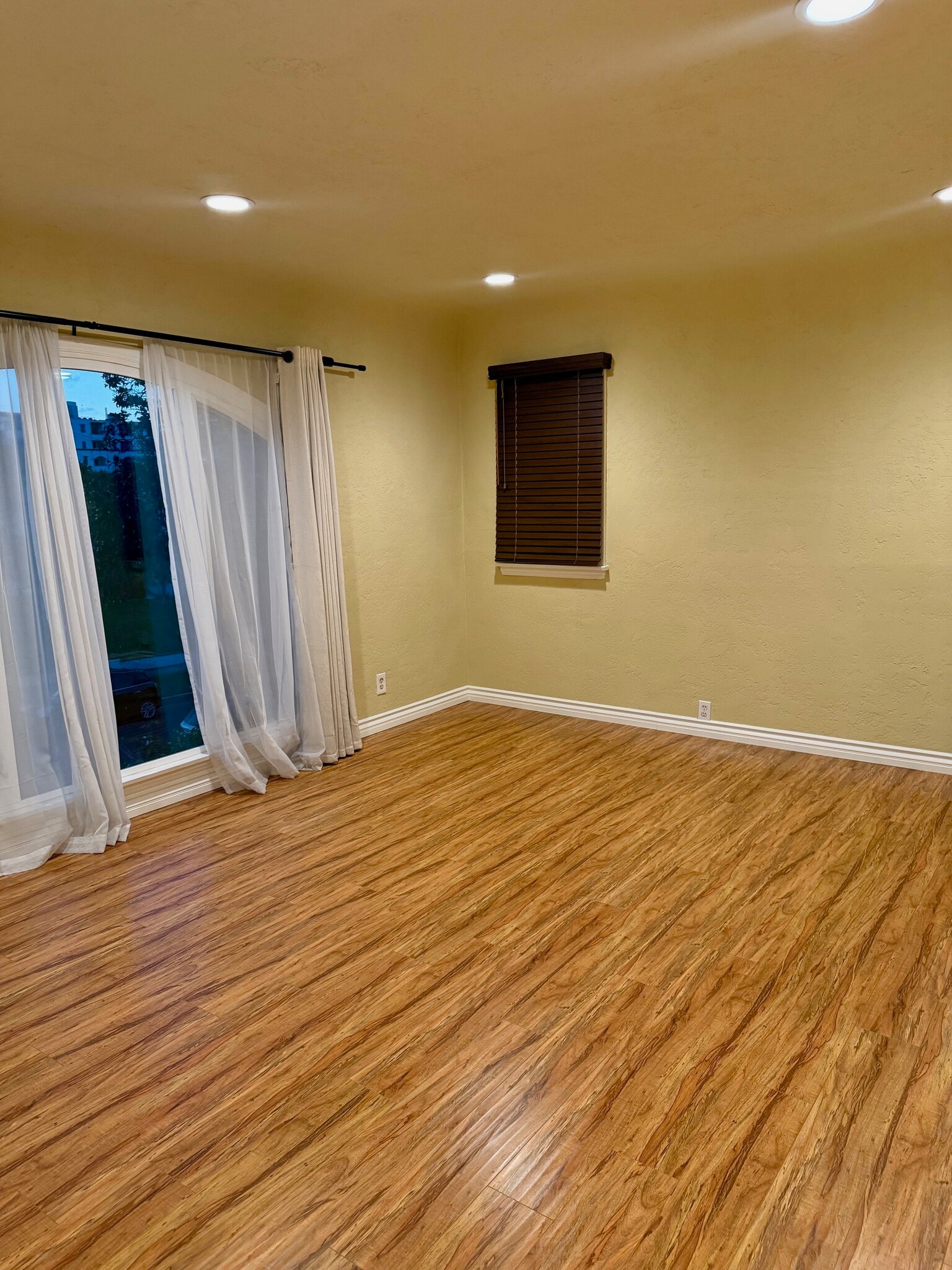 Building Photo - 1228 S Highland Ave