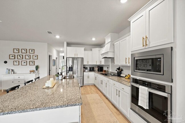 Building Photo - 5534 Blake Ln