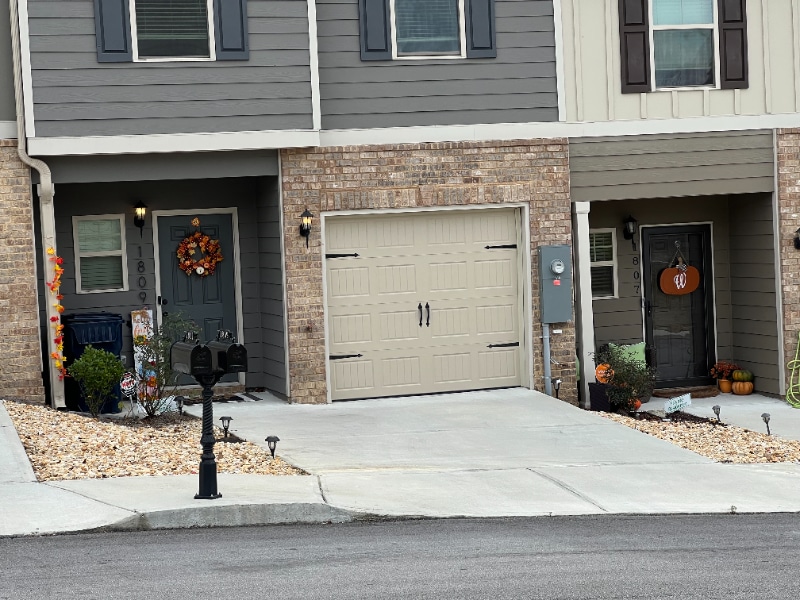 Building Photo - 2107 Creel Ln