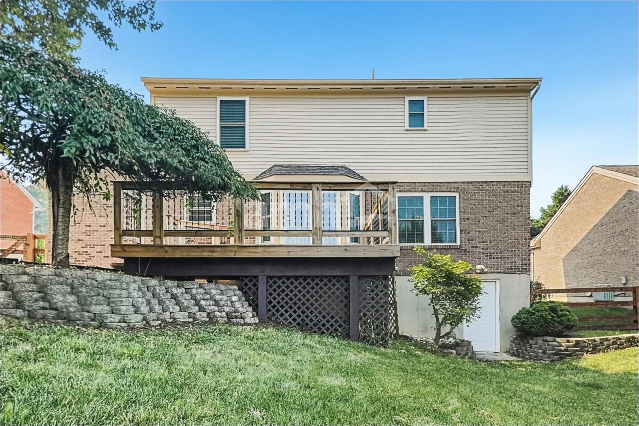 Building Photo - 2113 Lynwood Pl