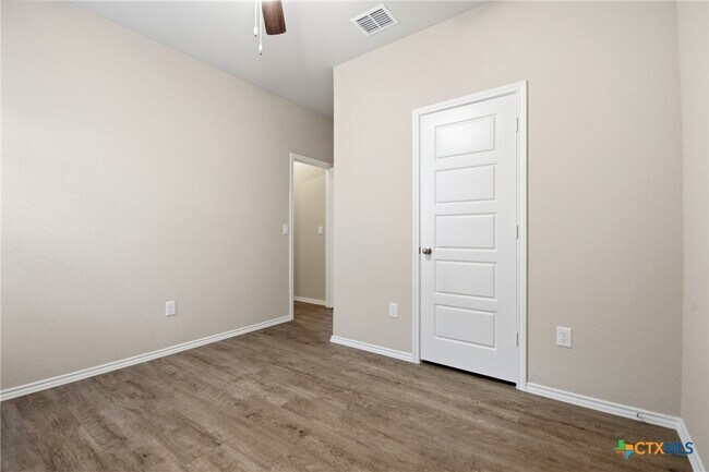 Building Photo - 292 Legacy Cir