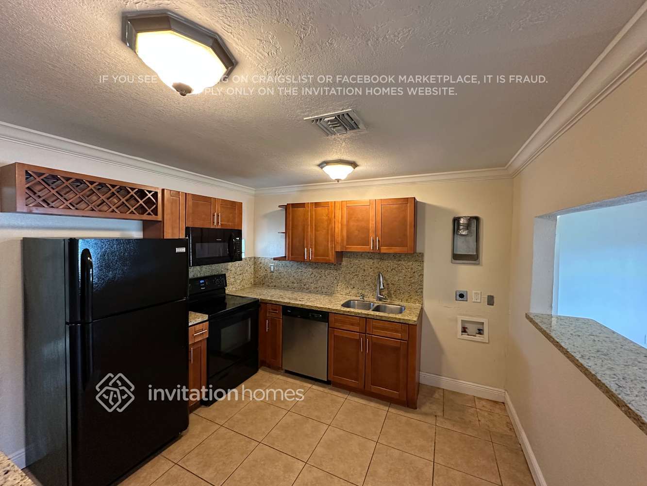 Building Photo - 725 Caddie Pl