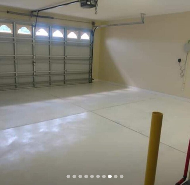 garage - 13635 SE 89th Ave