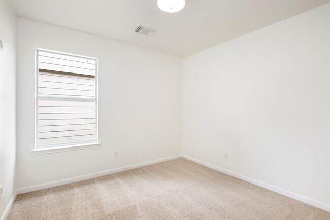 Building Photo - 7719 Serene Wood Ln
