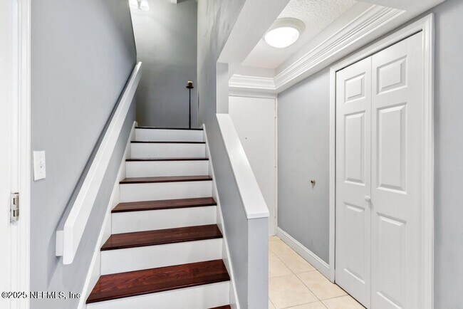 Building Photo - 5400 La Moya Ave