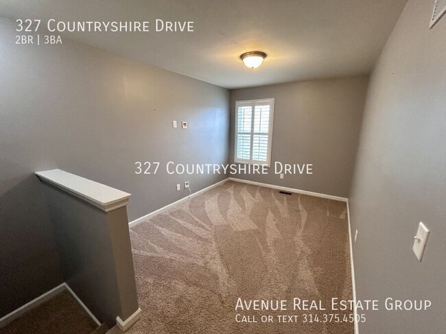 Building Photo - Charming Home on Countryshire Drive with L...