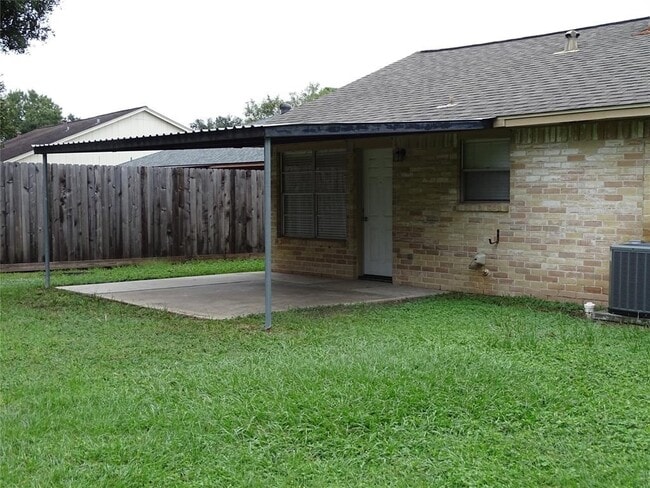 Building Photo - 7247 Barton Oaks Dr
