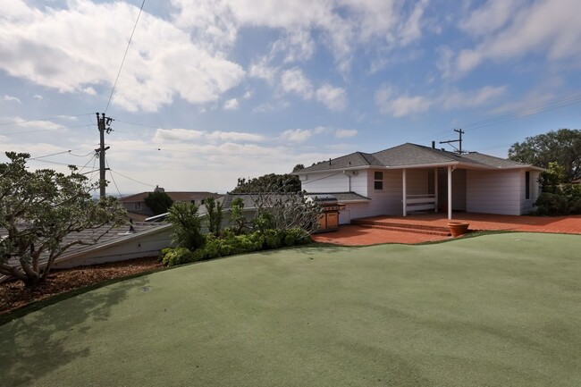 Building Photo - Stunning Point Loma Home with Downtown/Bay...