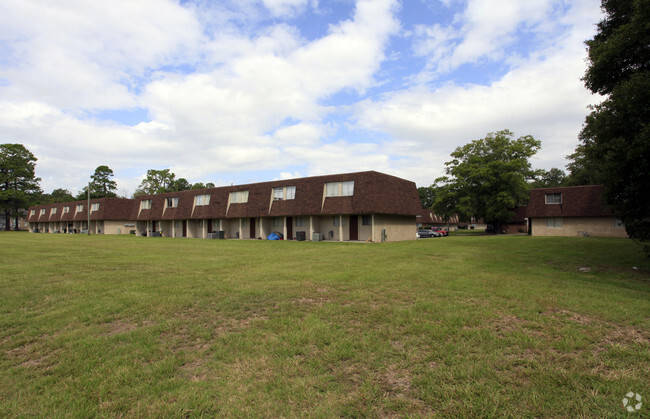 Building Photo - Westlake Apartments