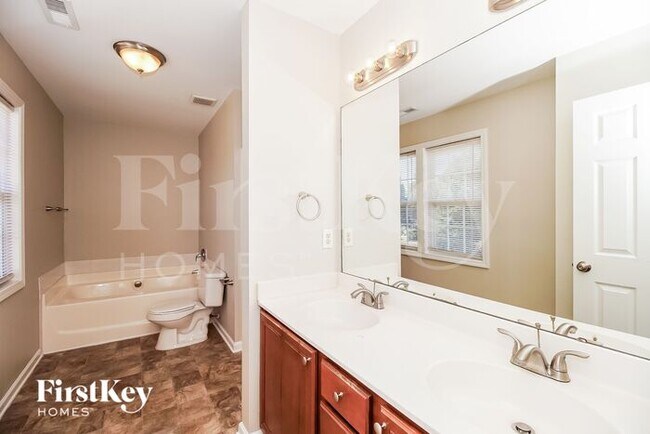 Building Photo - 13421 Stones Landing St