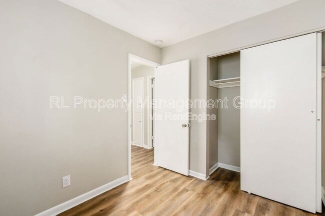 Building Photo - 776 Northview Ave