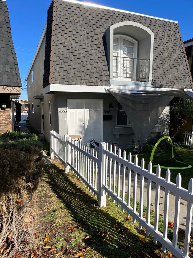 Primary Photo - 3665 Newton St