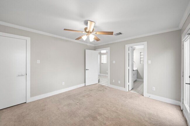 Building Photo - 2154 Arabelle St