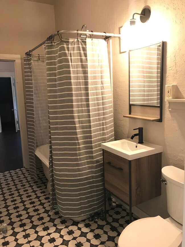 Building Photo - 1316-1318 19th Street