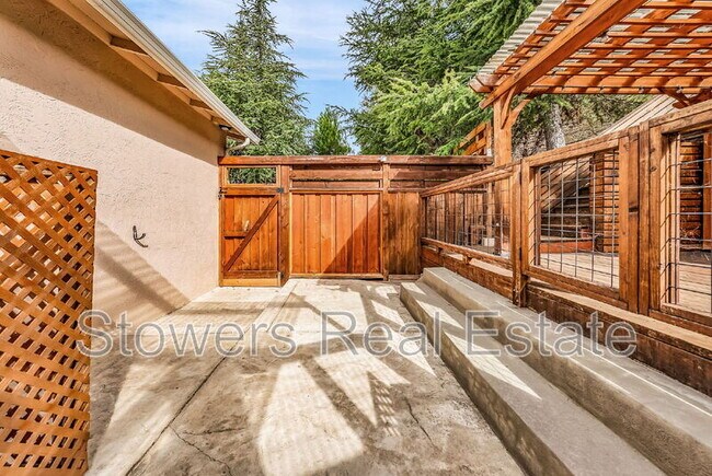 Building Photo - 25551 Maitland Dr