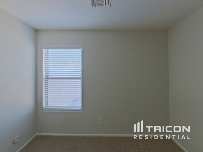 Building Photo - 21308 Howell Dr