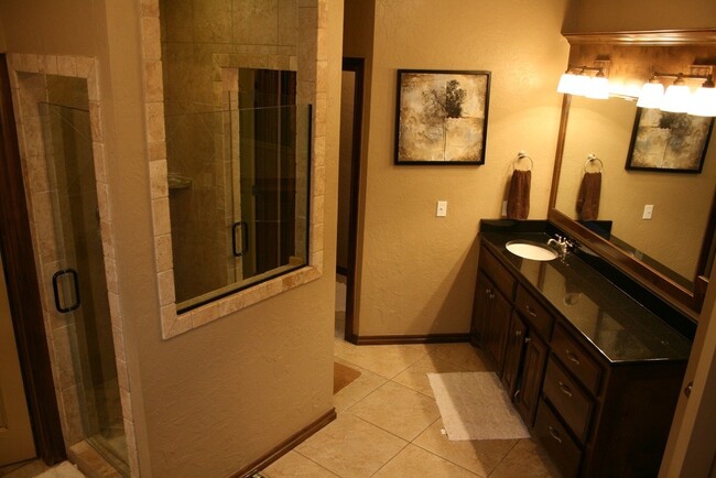Building Photo - Coming Soon in Bella Terra in Edmond!