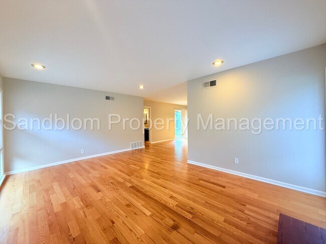 Building Photo - FOR LEASE | Midtown Tulsa | Available NOW!