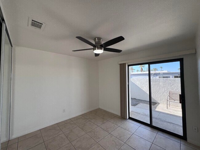 Building Photo - 45470 Sunrise Ln
