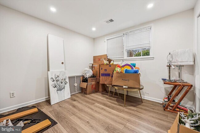 Building Photo - 11712 Seven Locks Rd