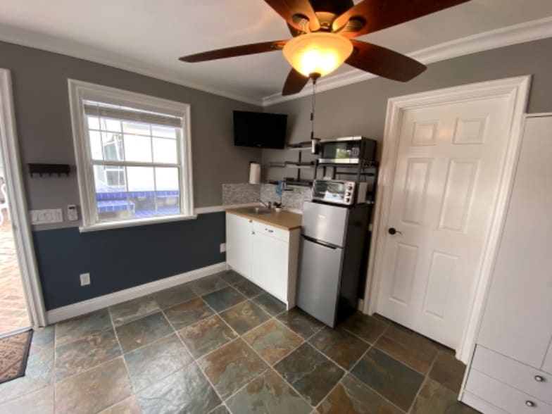 Building Photo - 1 Sylvian Ln