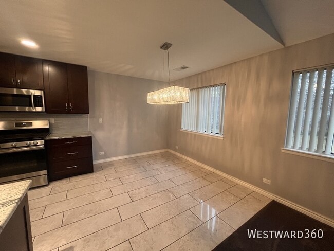 Building Photo - 1587 Stonehill Ct