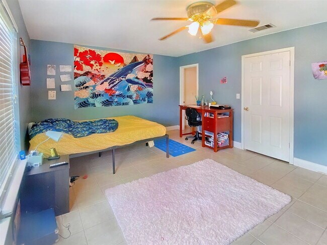 Building Photo - "Charming 3-Bedroom Home with Spacious Interior in San Marcos – Discover 1371 Sq Ft of Comfort!"