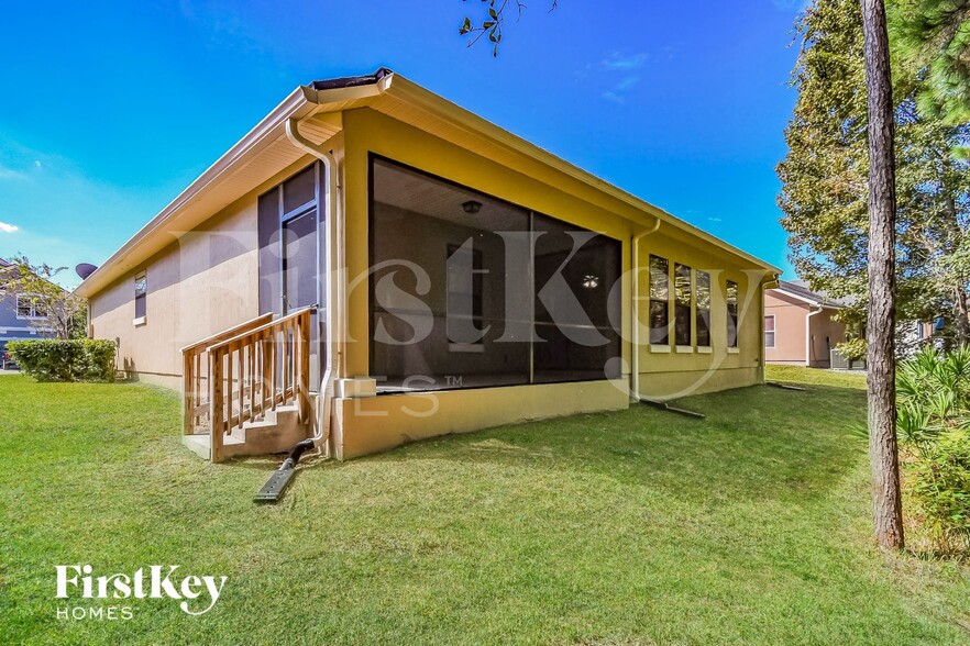 Building Photo - 13737 Devan Lee Dr N