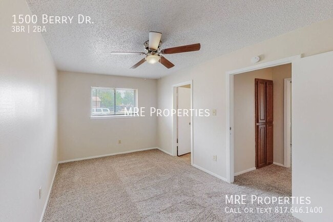 Building Photo - 1500 Berry Dr