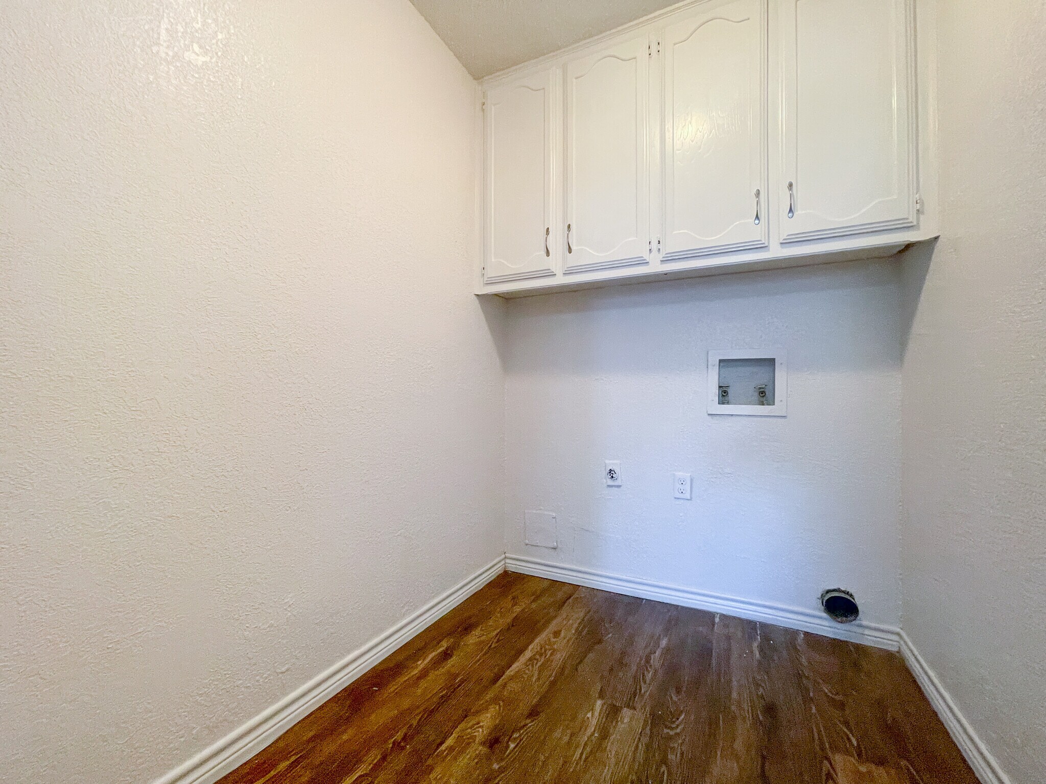 Building Photo - 312 Cedarwood Ln