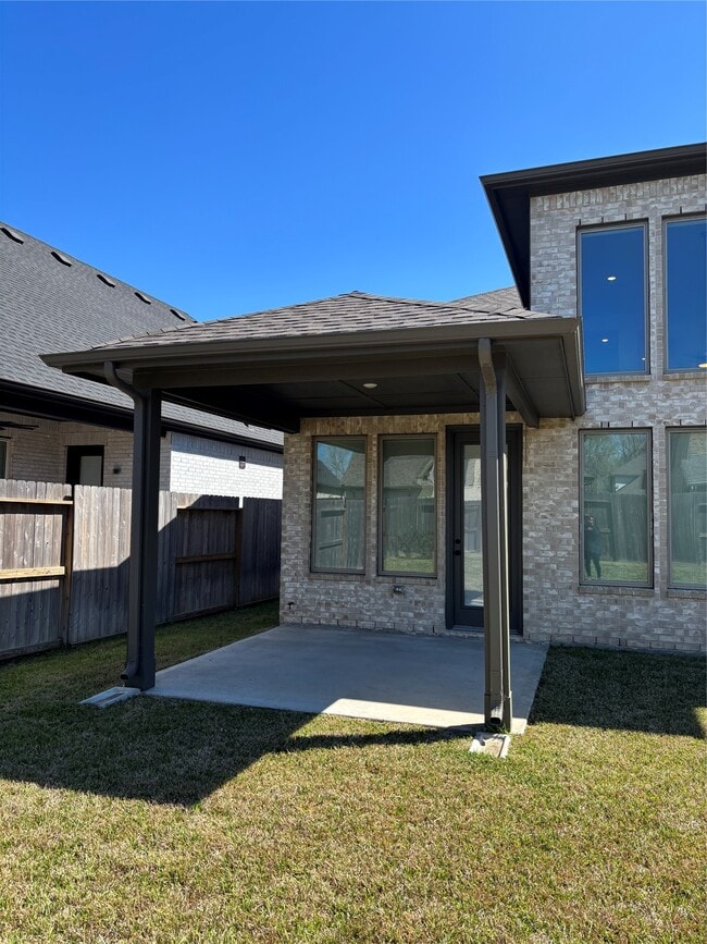 Building Photo - 10715 Verdant Hl