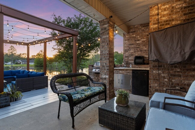 Building Photo - 15076 Audubon Lake Blvd