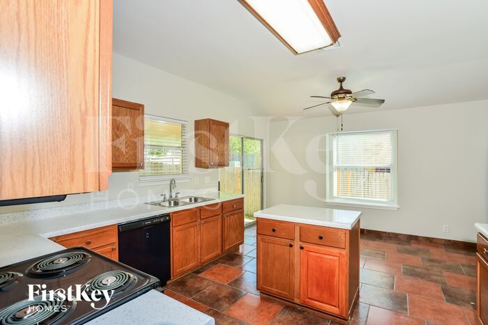 Building Photo - 654 Diamond Falls