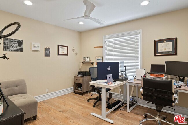 Building Photo - 176 Longfellow St