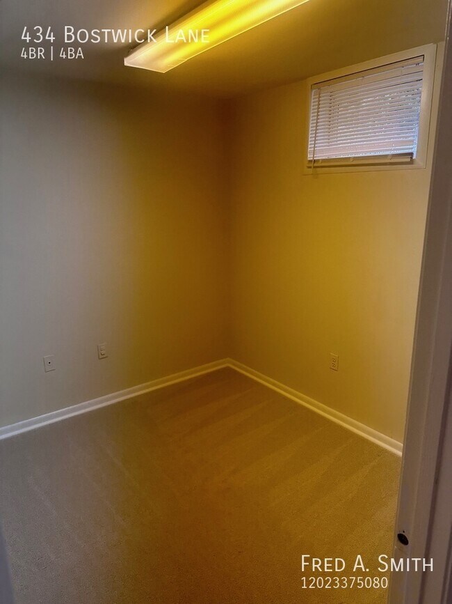 Building Photo - 434 Bostwick Ln