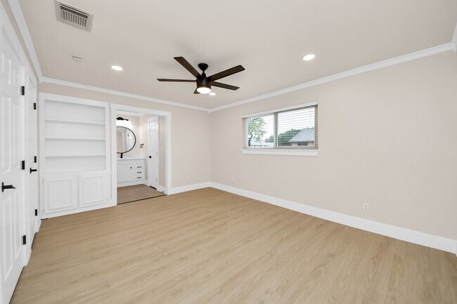 Building Photo - 14647 Perthshire Rd