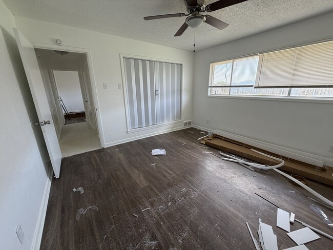 Building Photo - 3020 Lourdes St