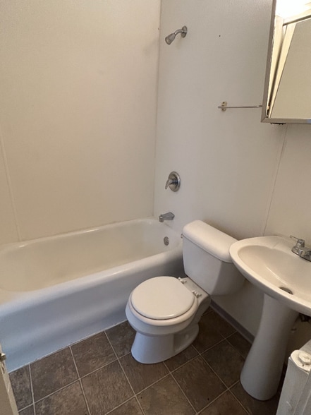 Building Photo - 520 2nd Ave S